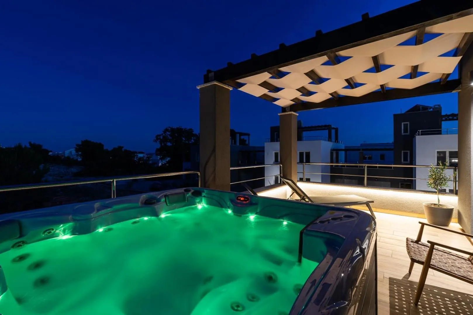 Crowonder Villa Nika - Villa With Heated Swimming Pool, Jacuzzi And Sauna Zadar