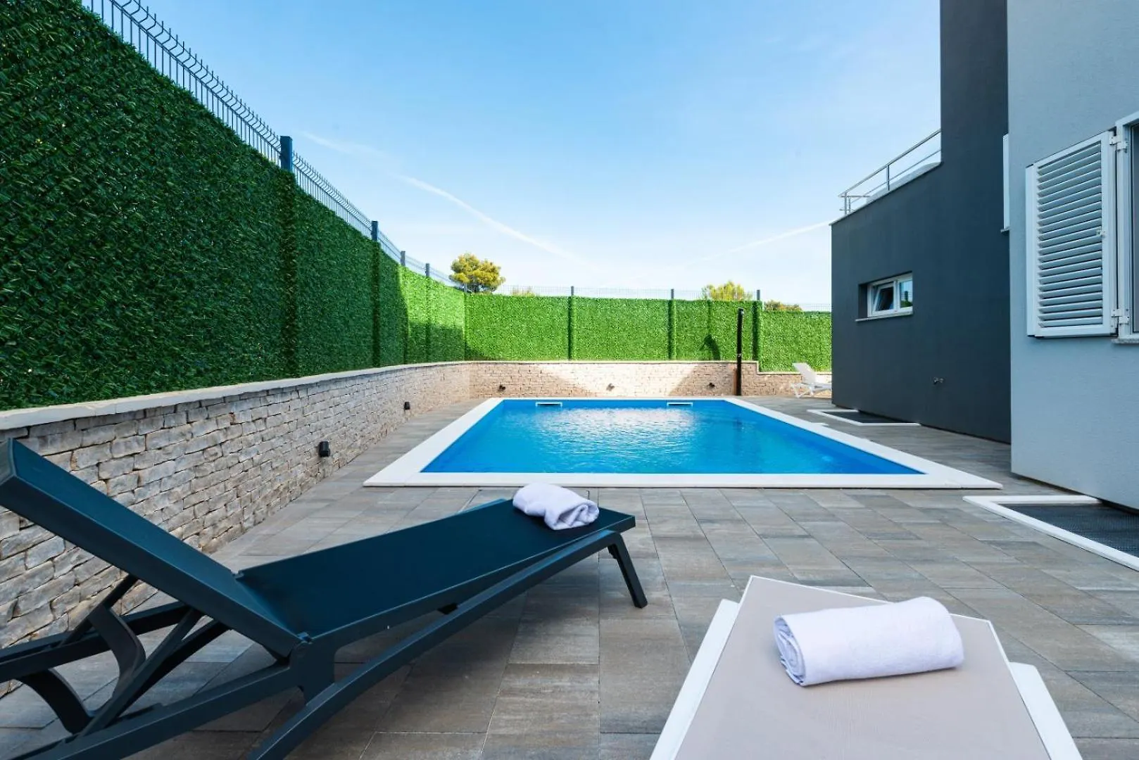 Crowonder Villa Nika - Villa With Heated Swimming Pool, Jacuzzi And Sauna Zadar